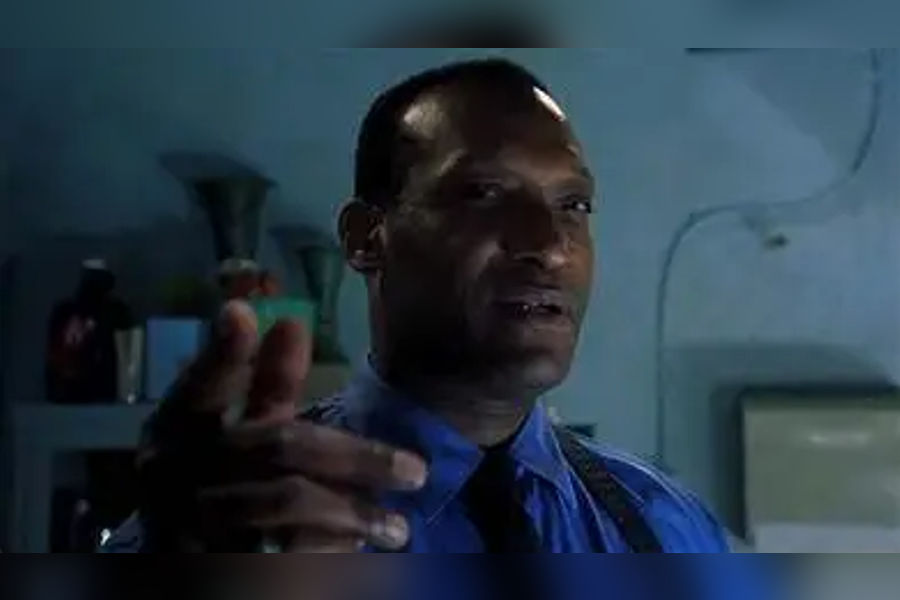 Tony Todd Final Destination Bludworth morgue scene image
